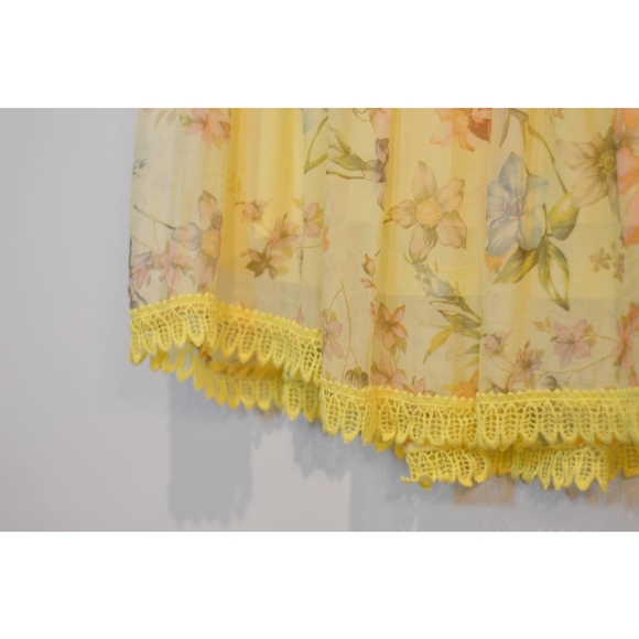 Yellow bellambra sundress - Picture 2 of 3